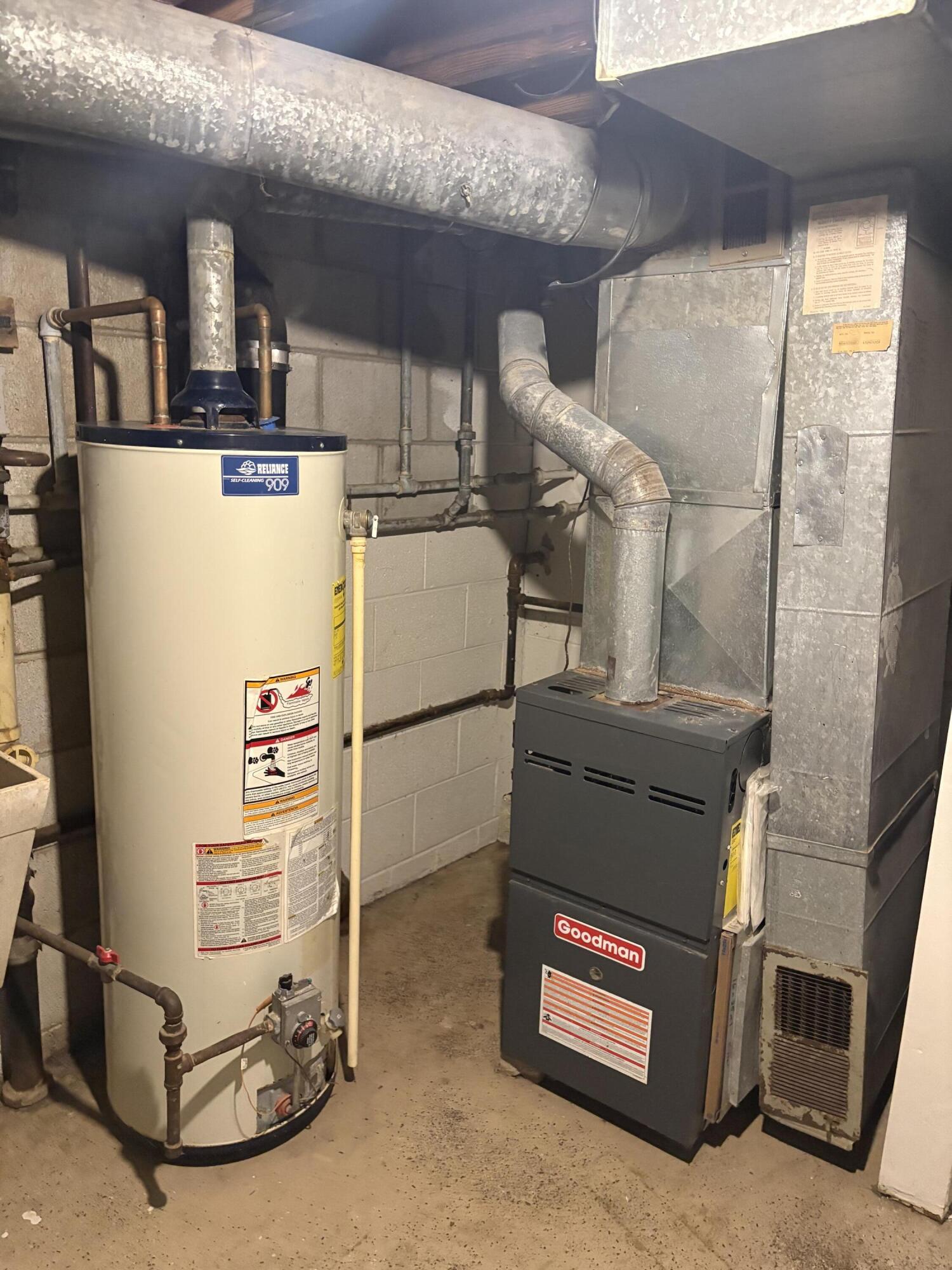 8931 North Swan Road, Unit B Milwaukee, WI 53224 - Photo 5 of 10 IMG_2890