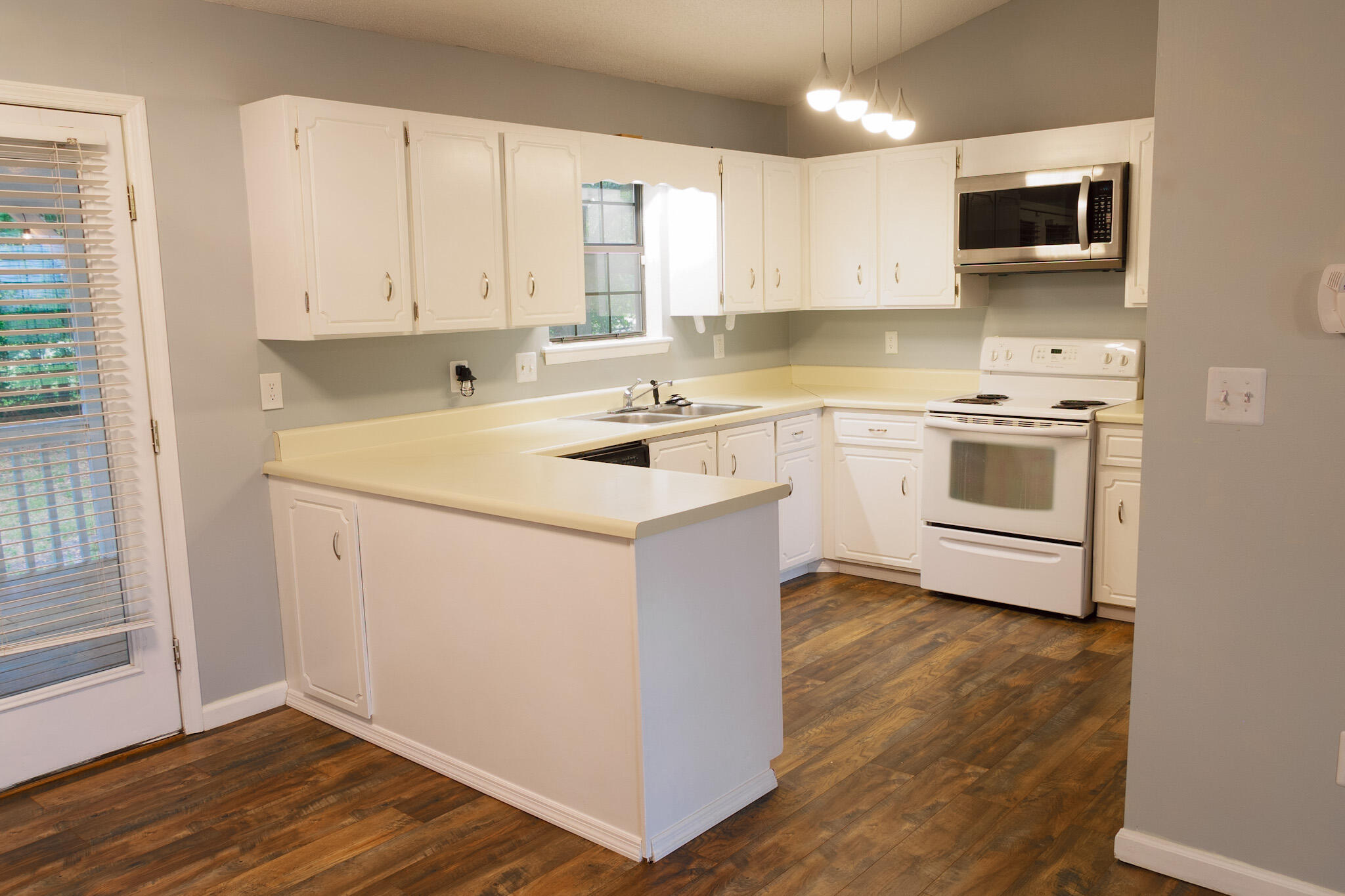 4330 Ridge Cliff Drive Augusta, GA 30909 - Photo 7 of 27 kitchen diagonal
