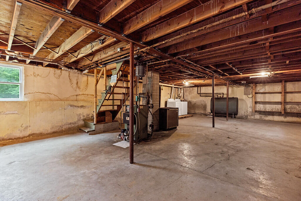 329 Reed Road Windsor, ME 04363 - Photo 34 of 67 21_BP5A0201_DxO_mls