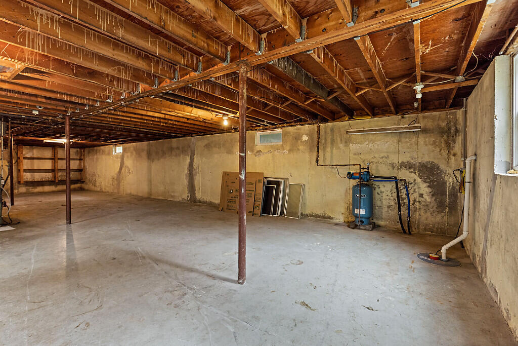 329 Reed Road Windsor, ME 04363 - Photo 36 of 67 19_BP5A0195_DxO_mls