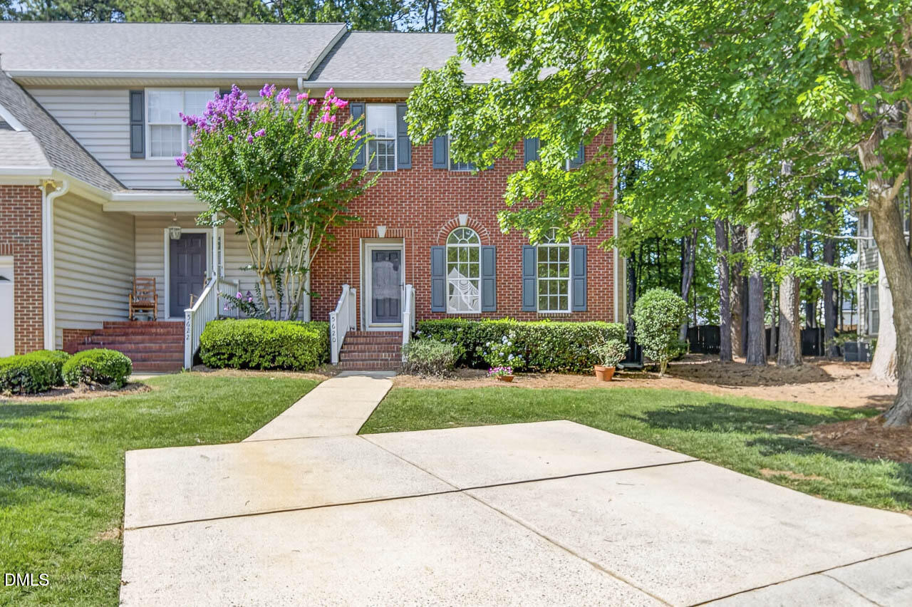 5620 Slide Rock Lane Raleigh, NC 27613 - Photo 2 of 34 5620 Slide Rock Ln-40