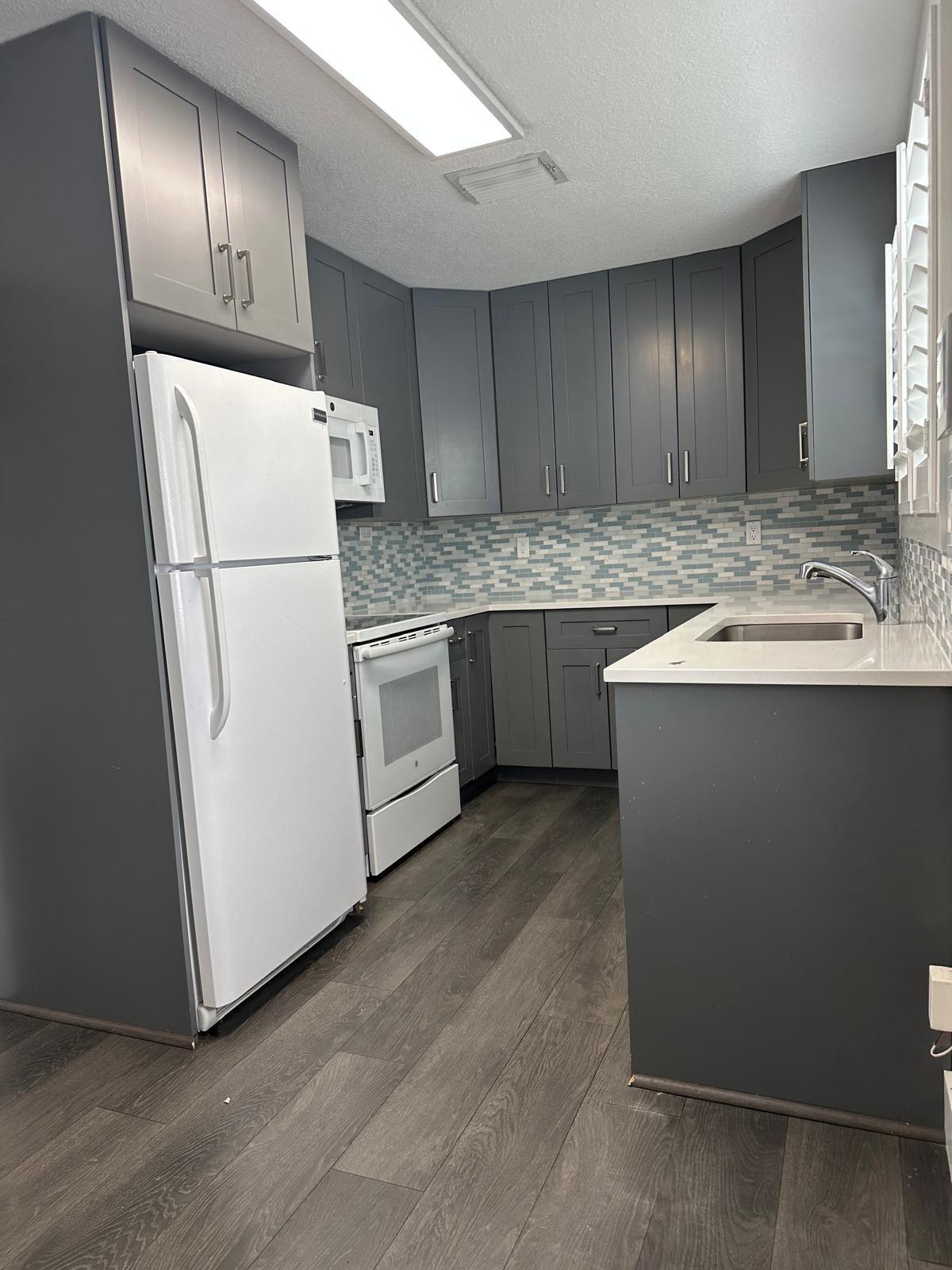 2940 Cherokee Road West Palm Beach, FL 33406 - Photo 16 of 35 PHOTO-2025-10-31-18-11-50(4)