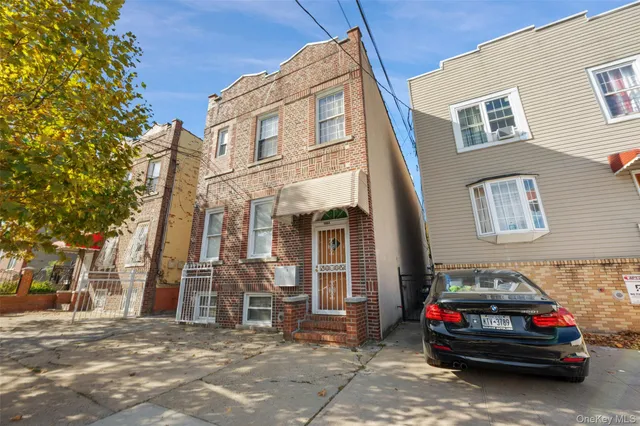 a car parked in front of a building
