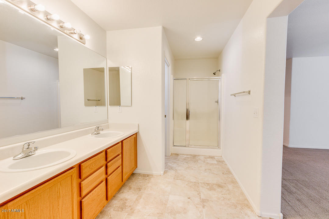 1332 South Loback Lane Gilbert, AZ 85296 - Photo 5 of 31 Stunning, Bright Master Bath!