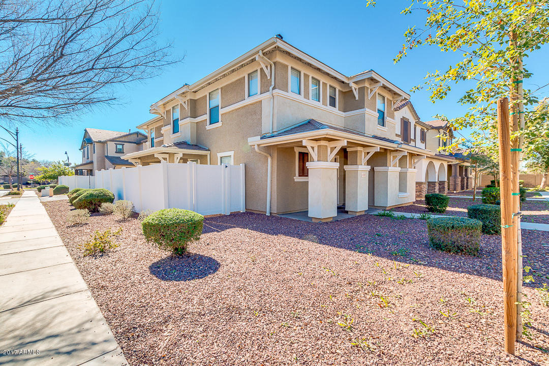 1332 South Loback Lane Gilbert, AZ 85296 - Photo 8 of 31 02-Loback