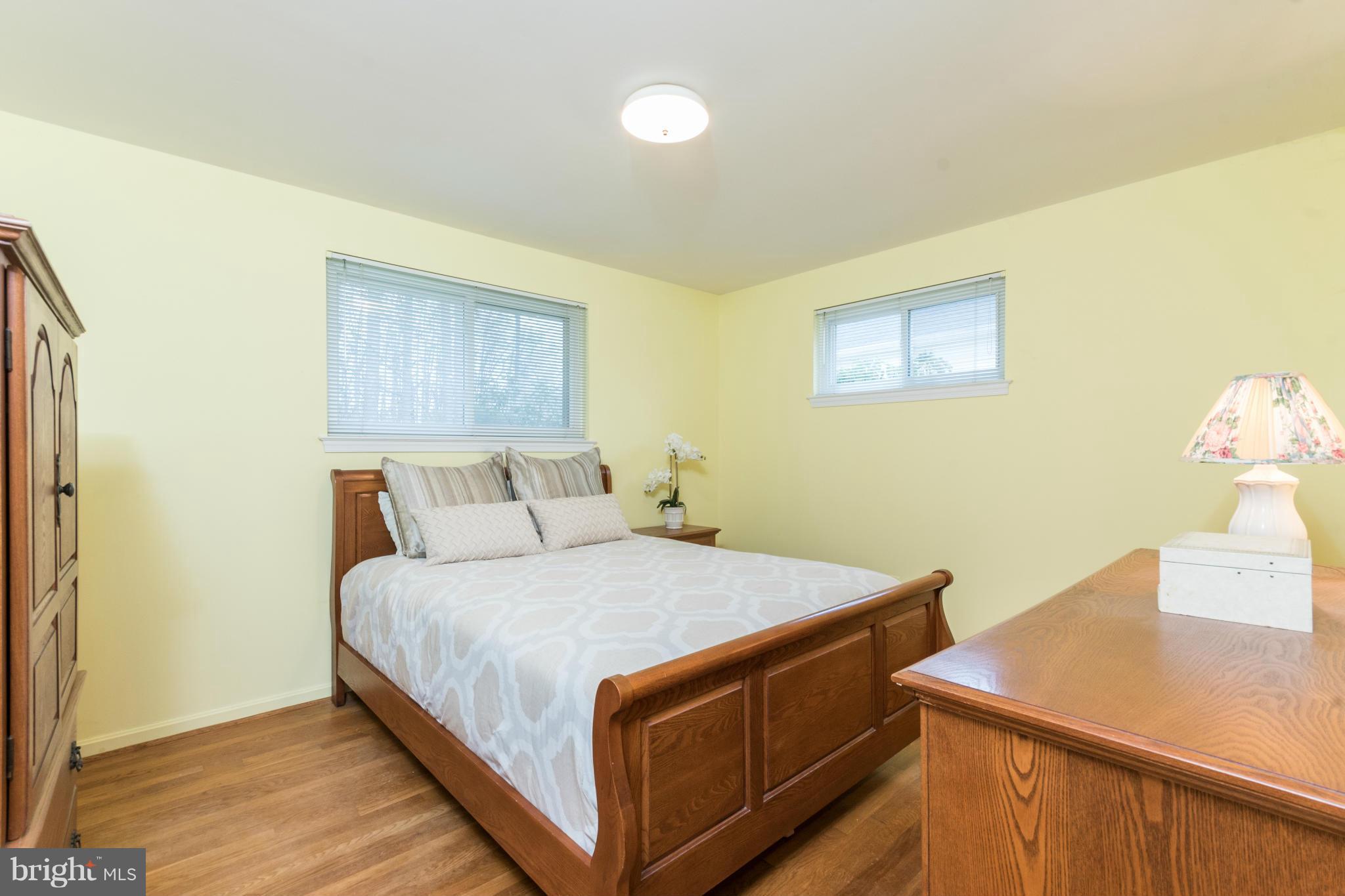 8806 Victoria Road Springfield, VA 22151 - Photo 11 of 27 Bath (Master)