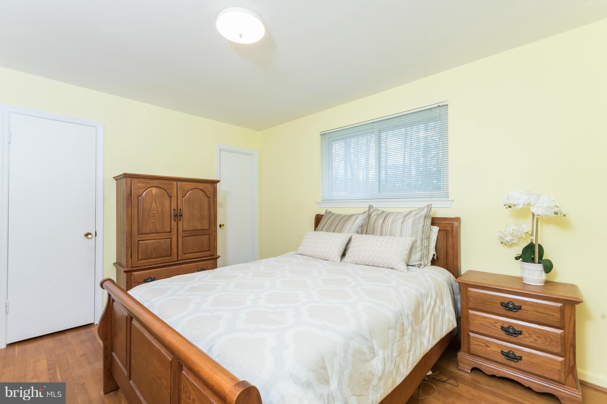 8806 Victoria Road Springfield, VA 22151 - Photo 12 of 27 Bedroom (Master)