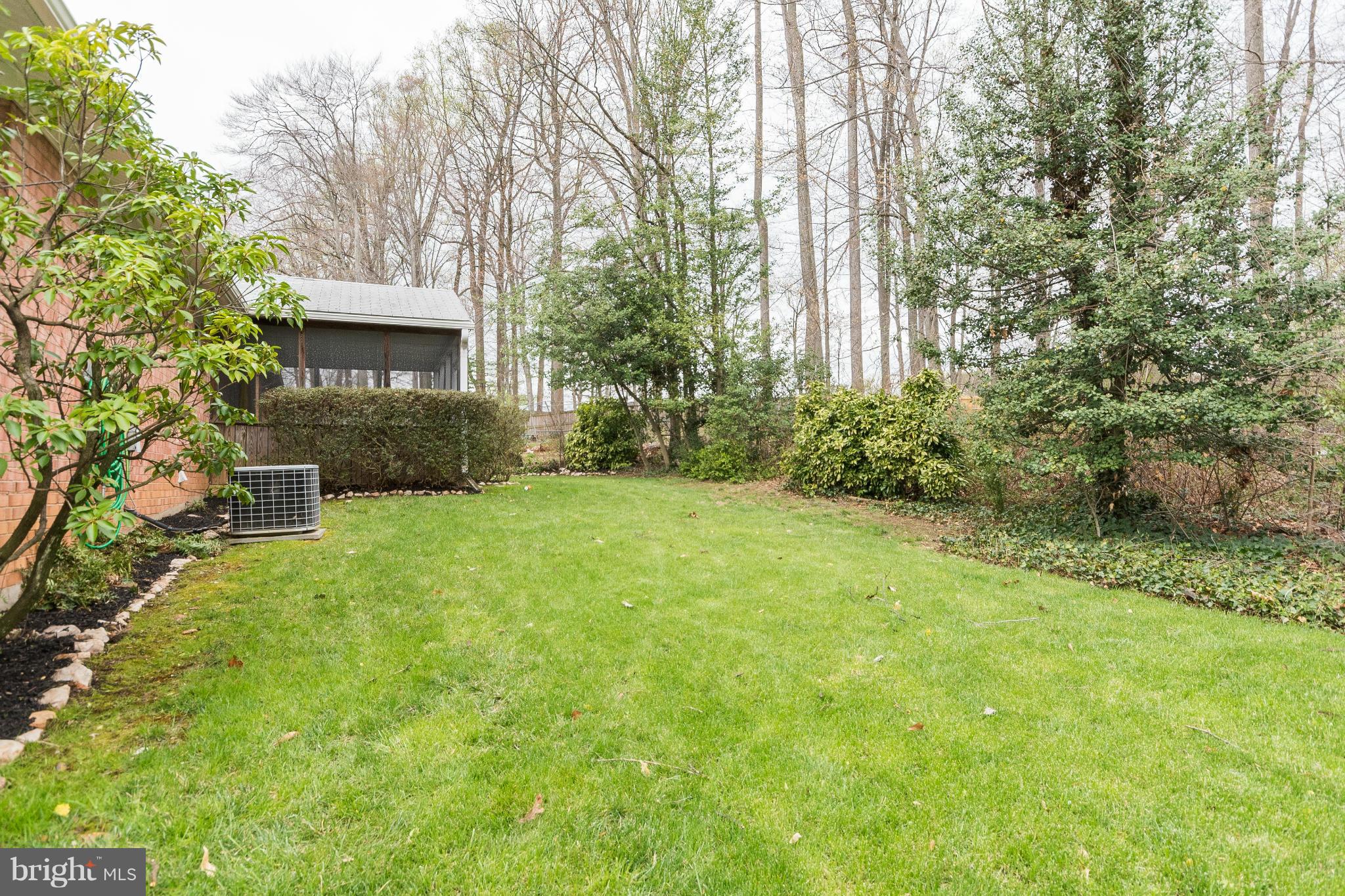 8806 Victoria Road Springfield, VA 22151 - Photo 25 of 27 Exterior (Rear)