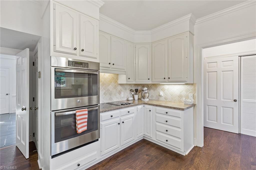 1312 Robinhood Road High Point, NC 27262 - Photo 16 of 34 Gallery Image 16