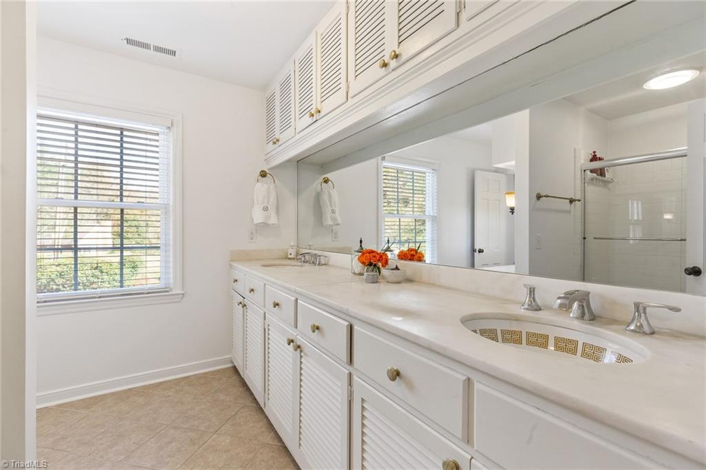 1312 Robinhood Road High Point, NC 27262 - Photo 25 of 34 Gallery Image 25