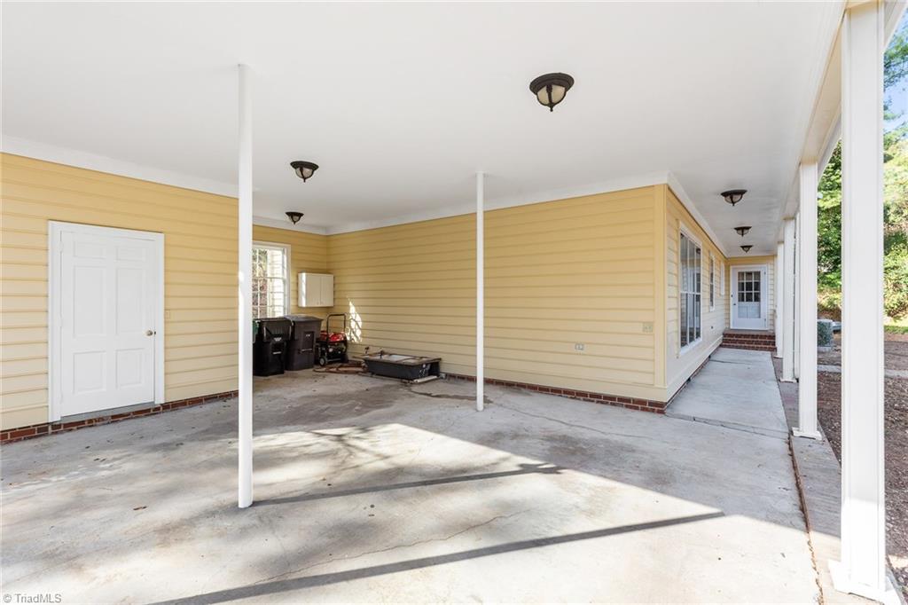 1312 Robinhood Road High Point, NC 27262 - Photo 32 of 34 Gallery Image 32