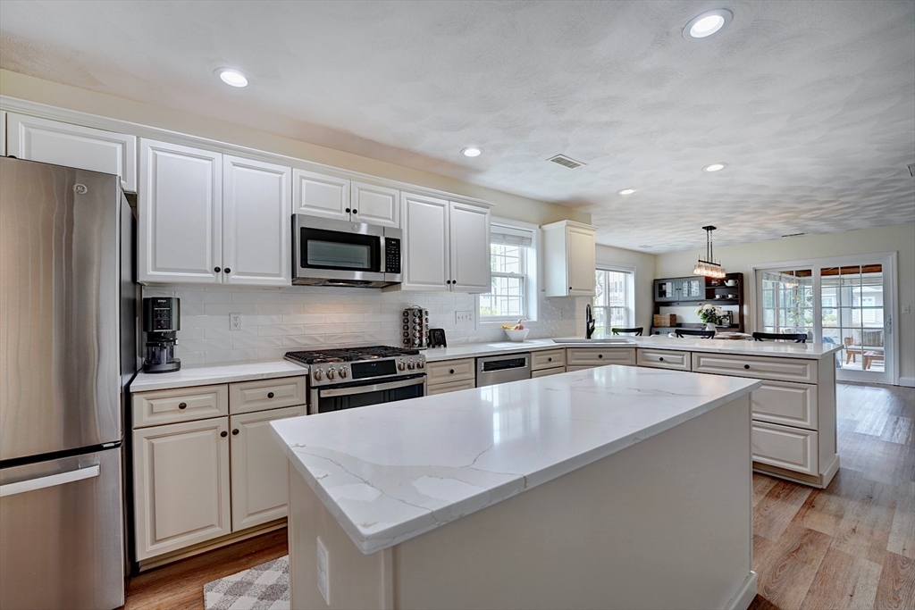 170 Beach Road, Unit 36 Salisbury, MA 01952 - Photo 3 of 41