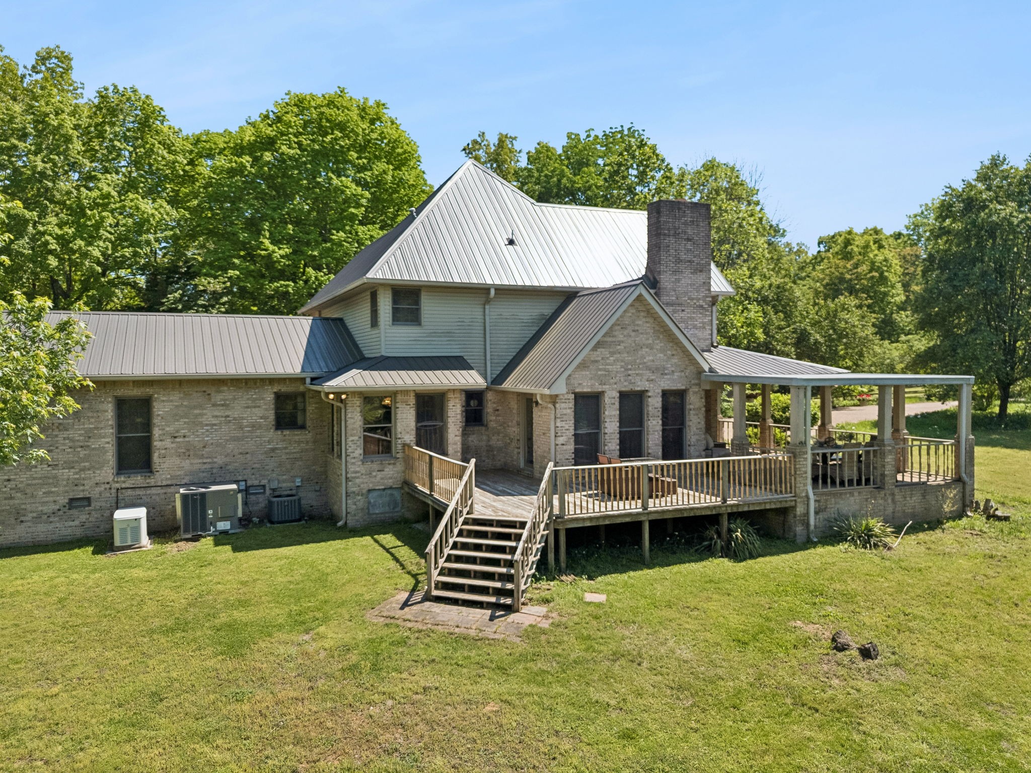 649 Attaway Road Clarksville, TN 37040 - Photo 2 of 52