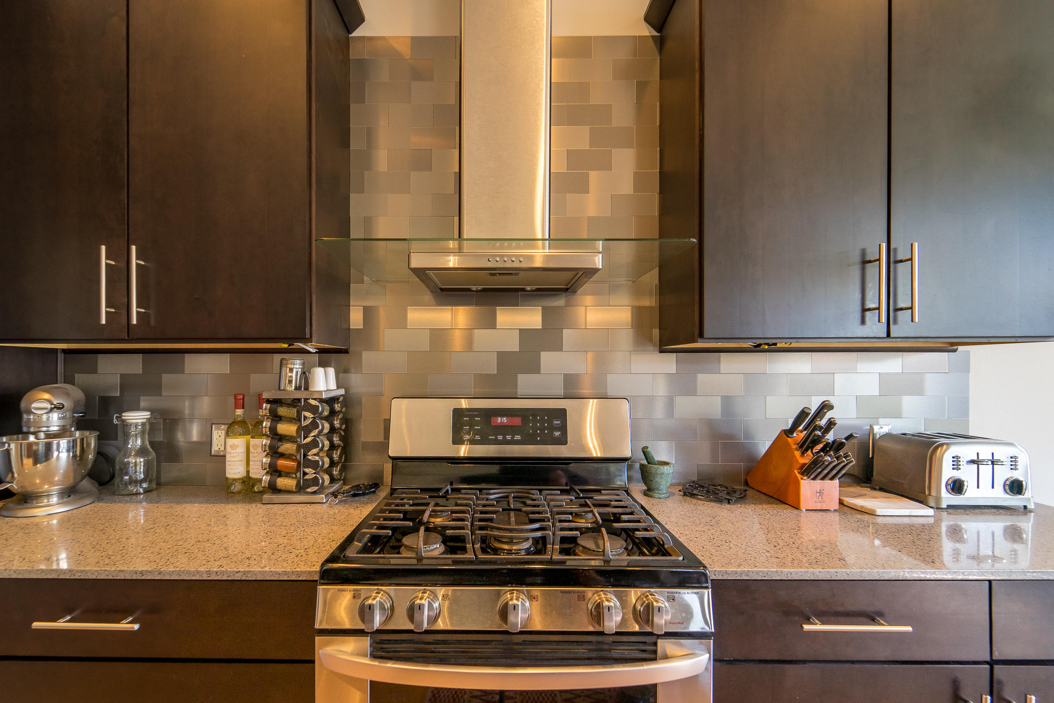303 Greyfox Circle Crestview, FL 32536 - Photo 9 of 24 a stove top oven sitting inside of a kitchen