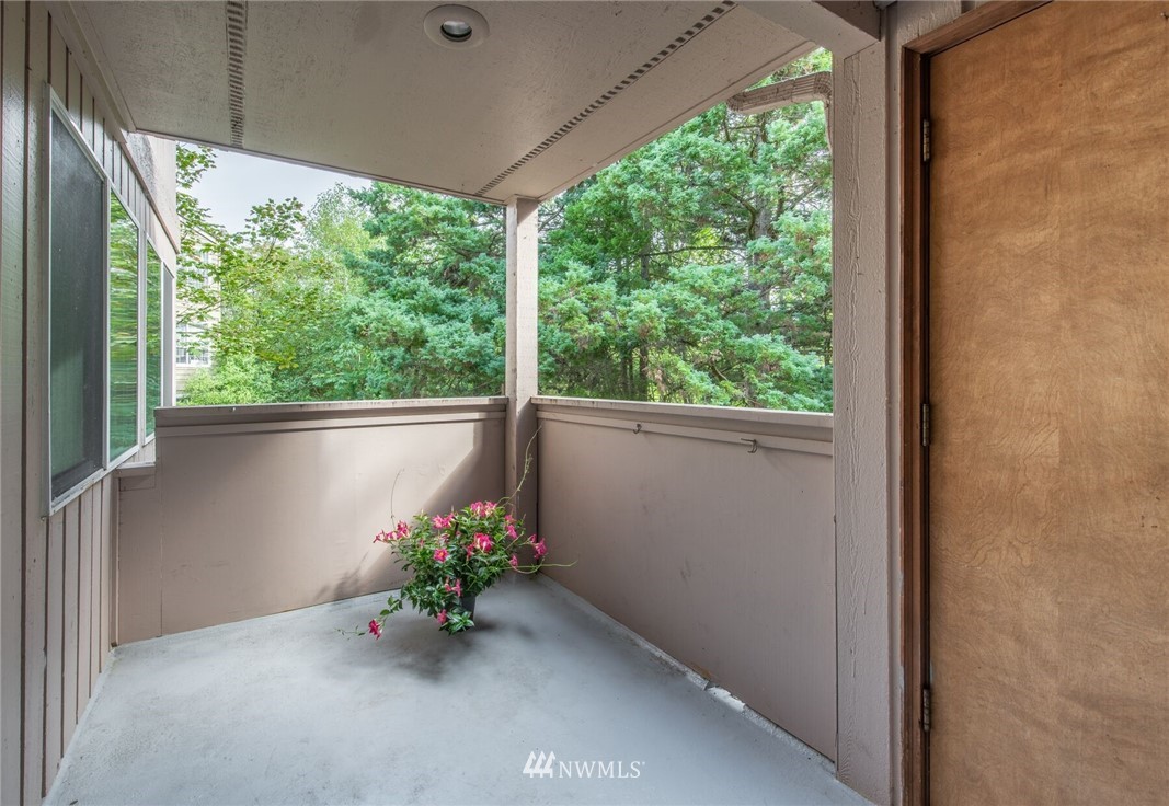 7573 Old Redmond Road, Unit 11 Redmond, WA 98052 - Photo 13 of 14 Gallery Image 13