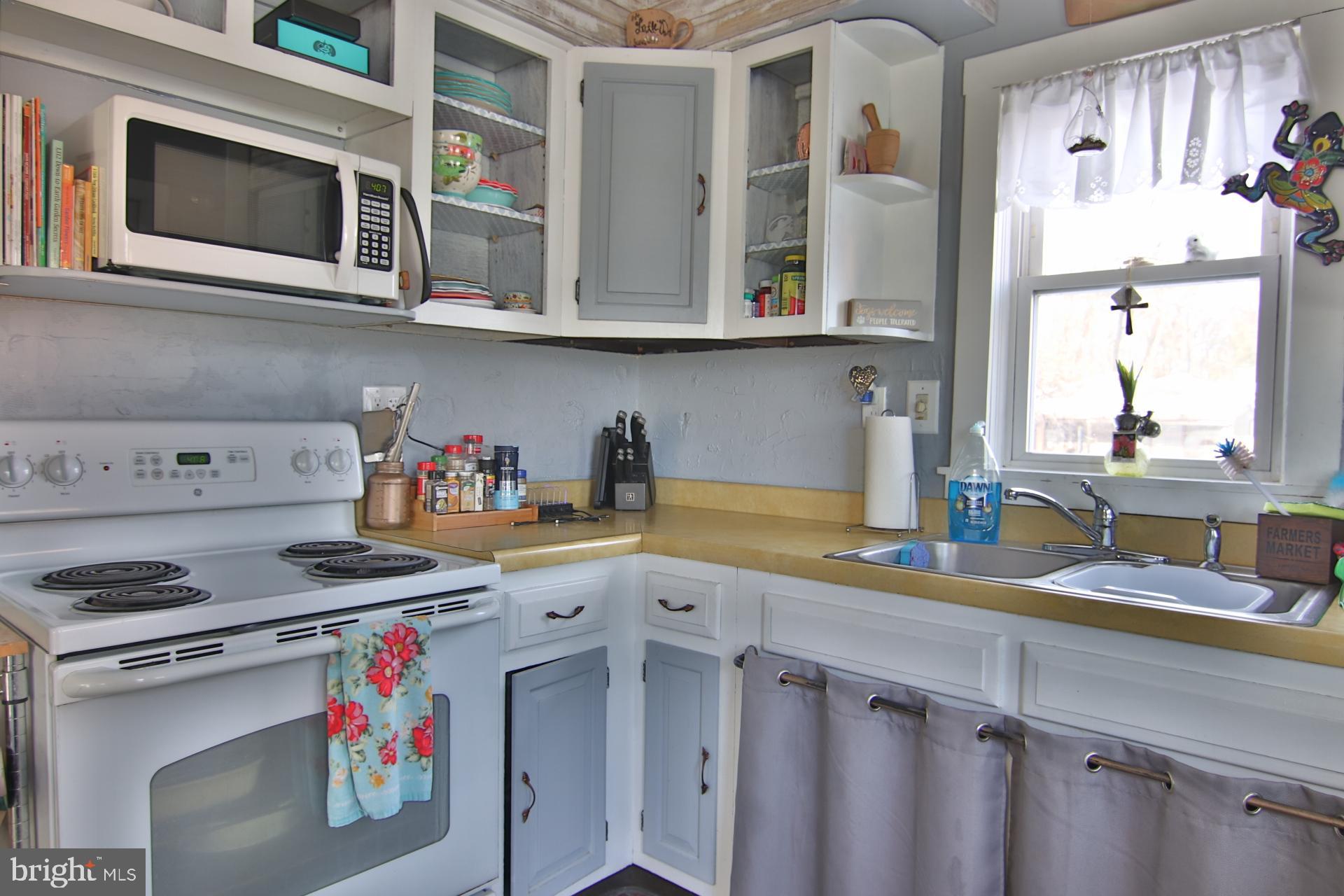 1708 Severn Road Severn, MD 21144 - Photo 5 of 33 Kitchen