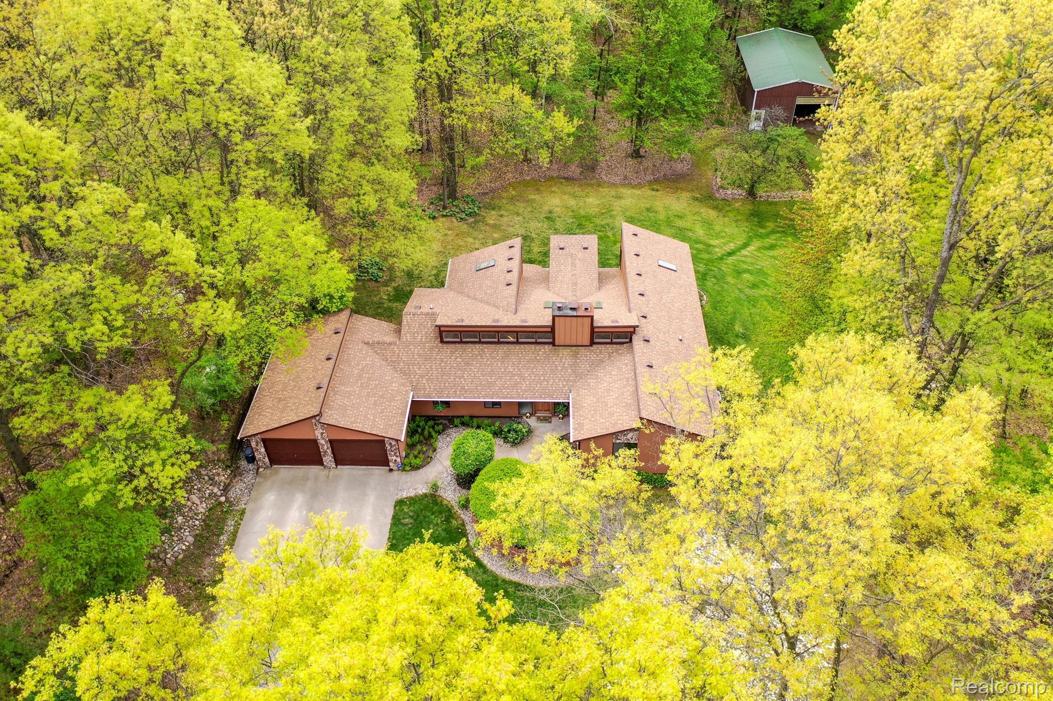 1306 Kent Road Ortonville, MI 48462 - Photo 1 of 75 Gallery Image 1