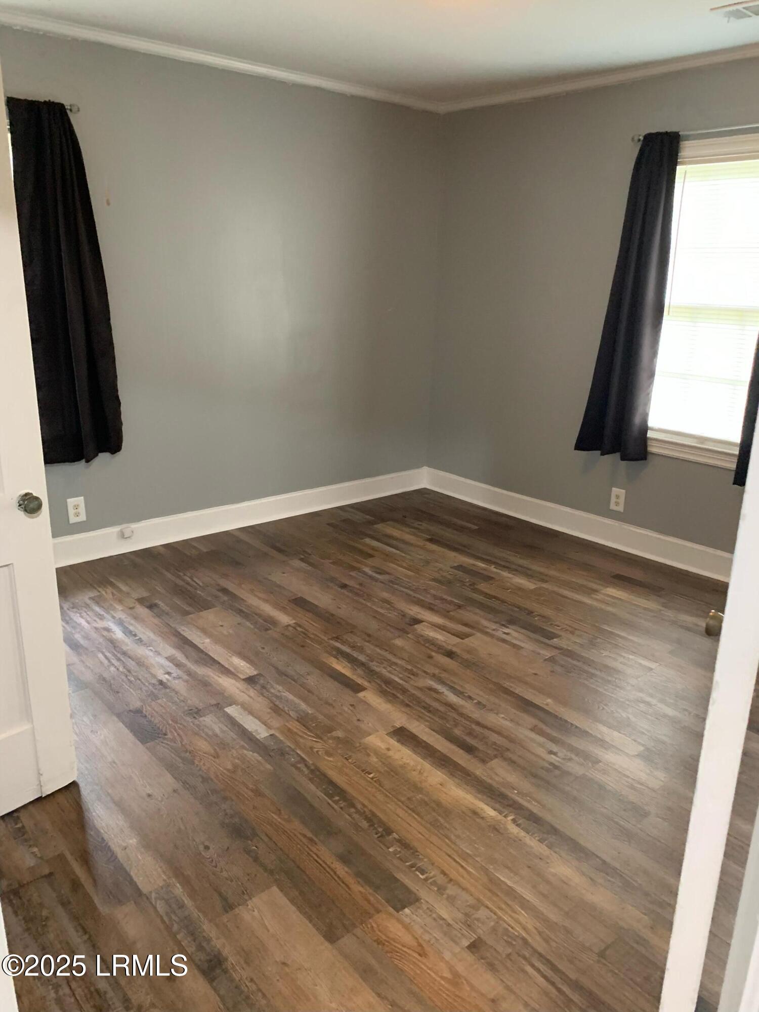 1045 Elm Street West Hampton, SC 29924 - Photo 5 of 7 IMG_4244 2