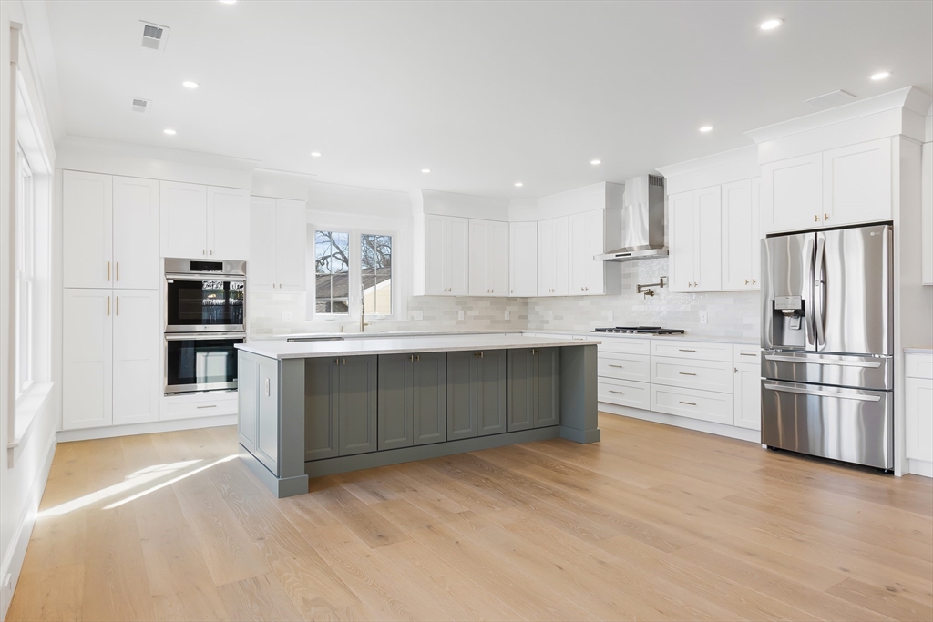 8 Greenleaf Road Natick, MA 01760 - Photo 6 of 42 Gallery Image 6