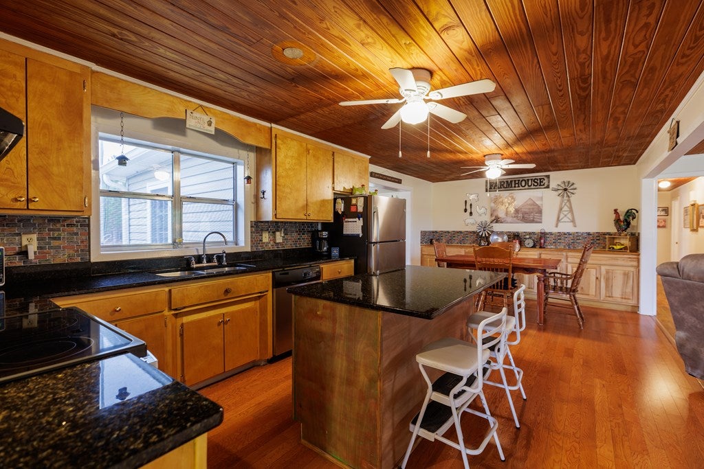 998 Fellowship Road Hahira, GA 31632 - Photo 14 of 79 Gallery Image 14