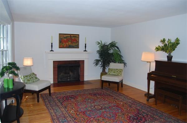 207 Wood Street Lexington, MA 02421 - Photo 3 of 23 Gallery Image 3