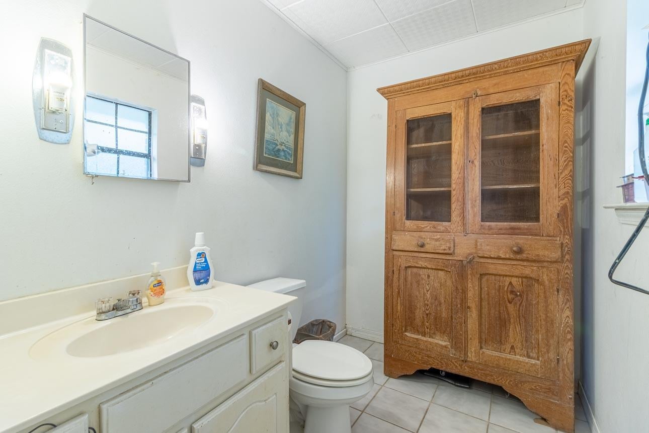 3075 Holley Point Road Navarre, FL 32566 - Photo 13 of 24 Gallery Image 13