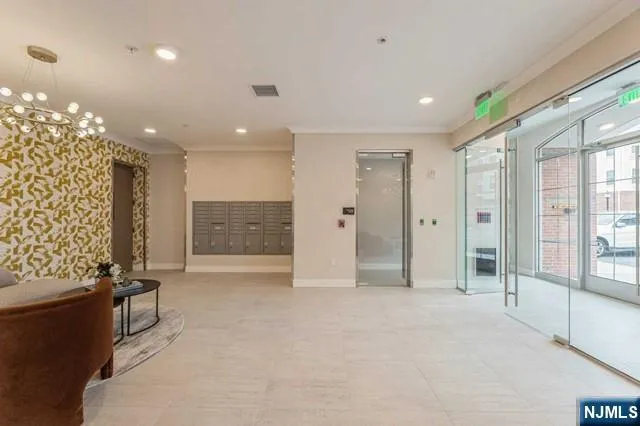 a view of livingroom with furniture