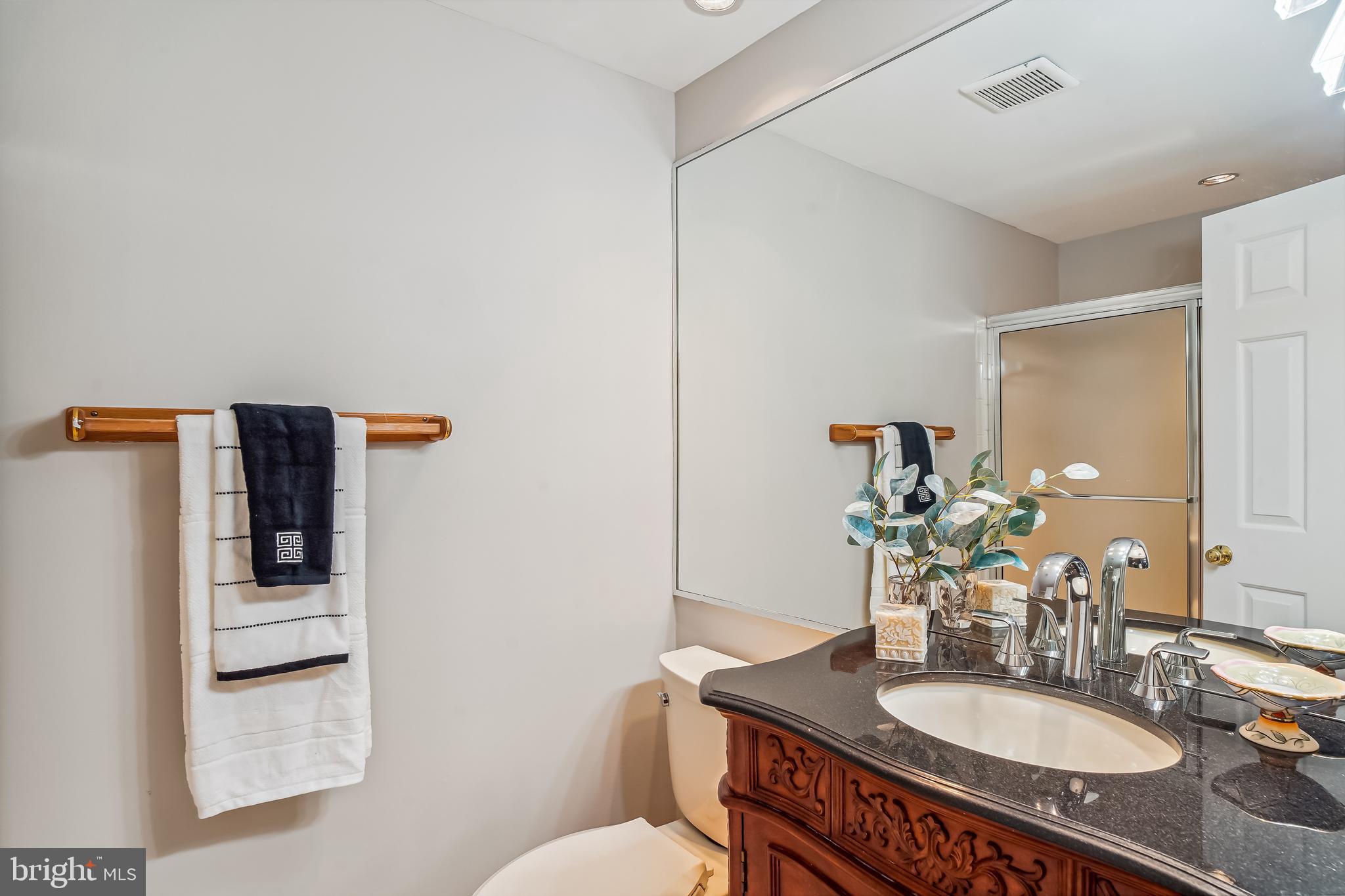 13913 Yellowknife Lane Silver Spring, MD 20906 - Photo 19 of 35 Hall Bath