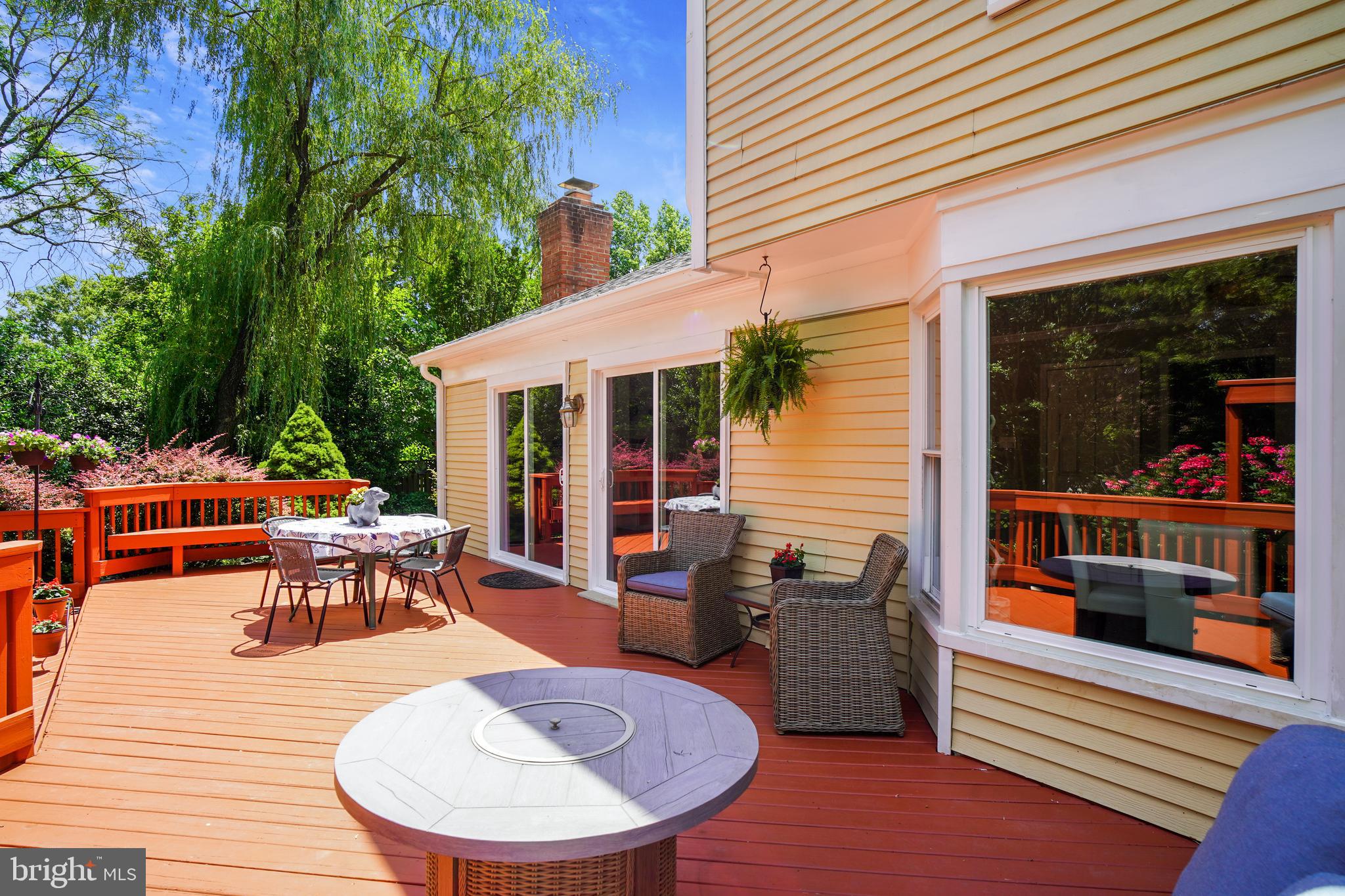 13913 Yellowknife Lane Silver Spring, MD 20906 - Photo 31 of 35 Deck off Family Room