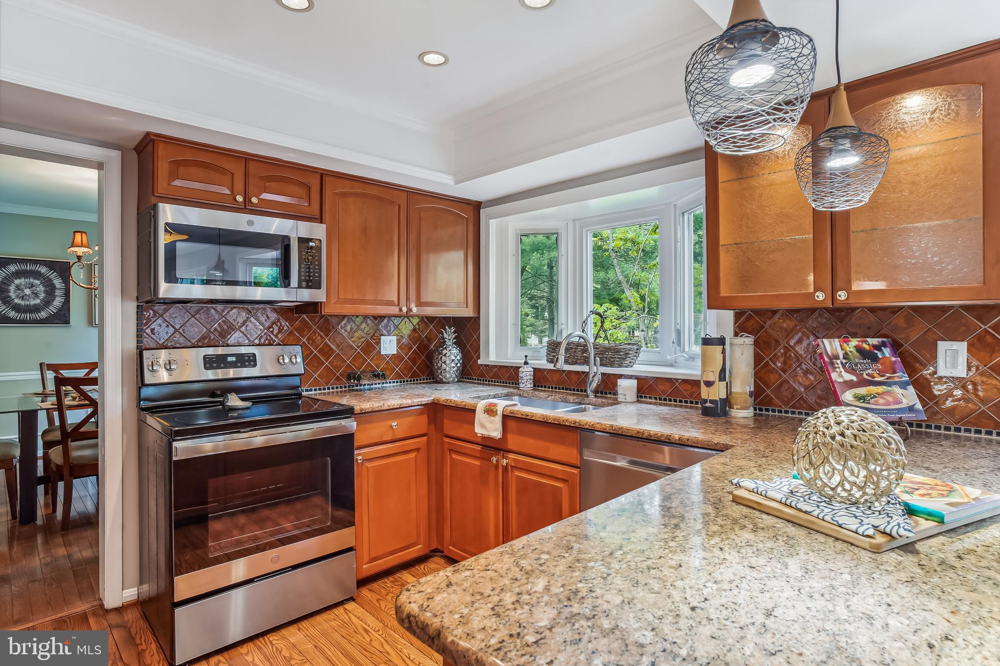 13913 Yellowknife Lane Silver Spring, MD 20906 - Photo 9 of 35 Kitchen