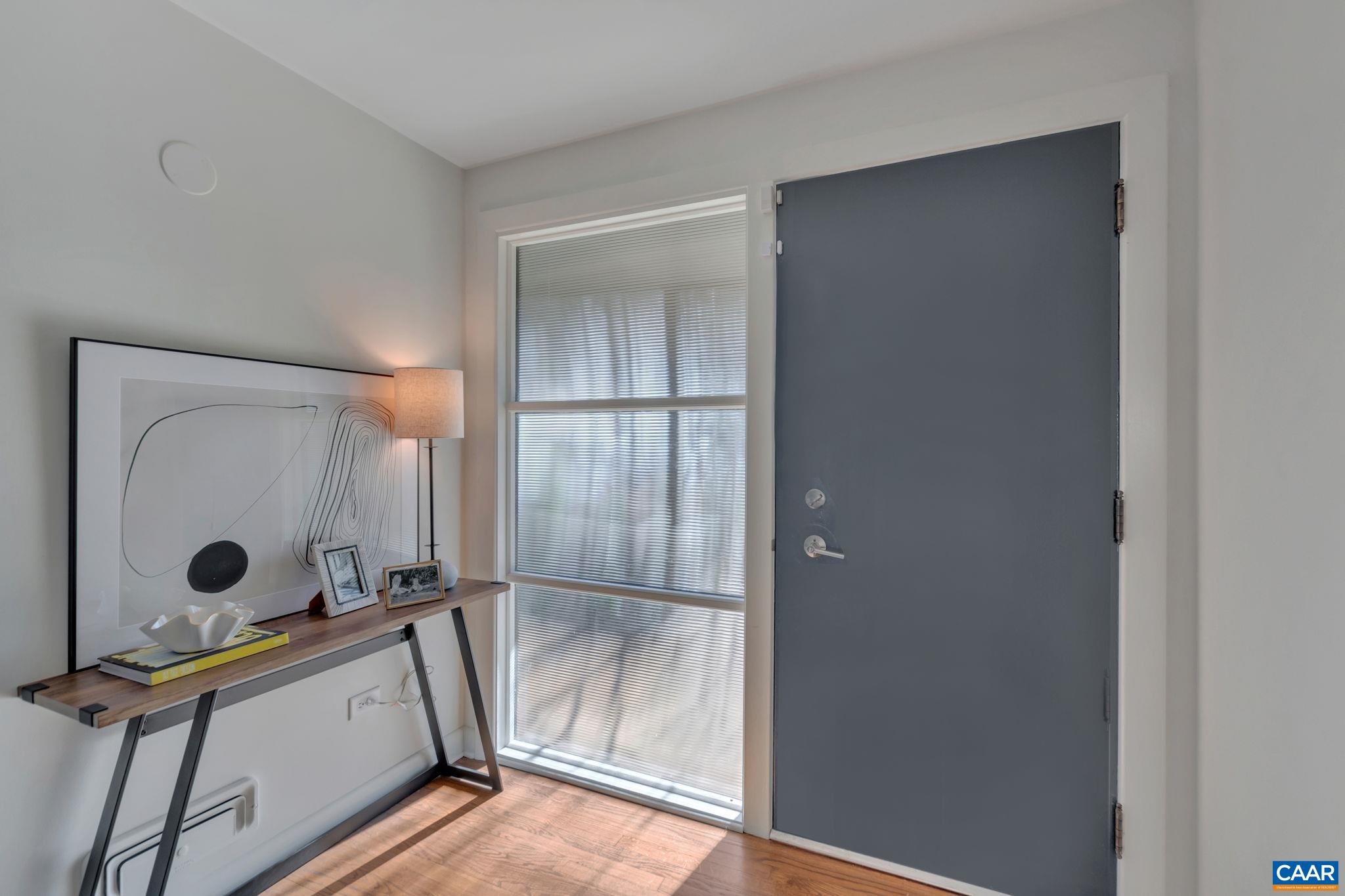 1717 Meadowbrook Heights Road Charlottesville, VA 22901 - Photo 3 of 43 a bathroom with a tub a sink and mirror