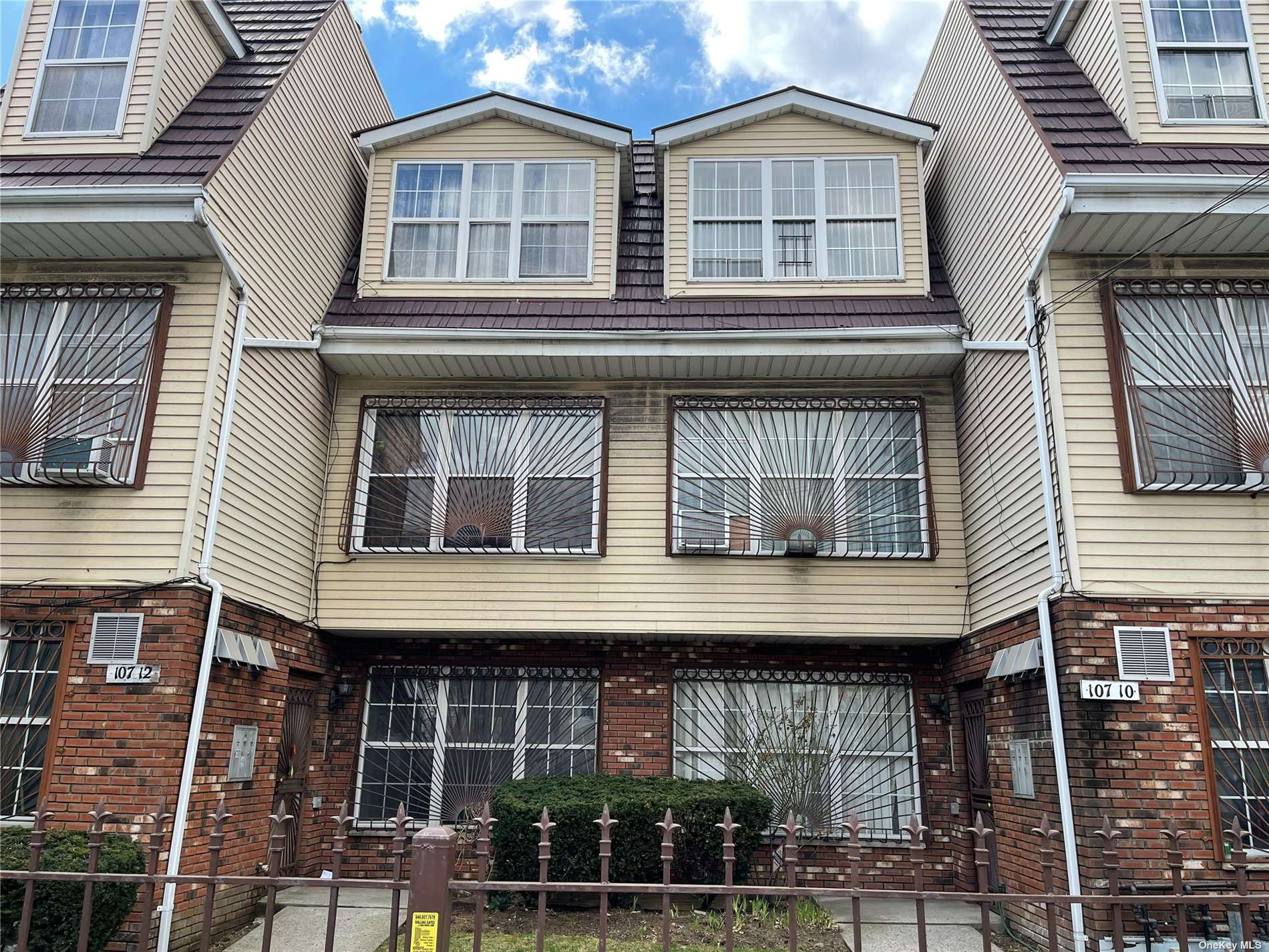 10710 Guy R Brewer Boulevard, Unit 9C Compass