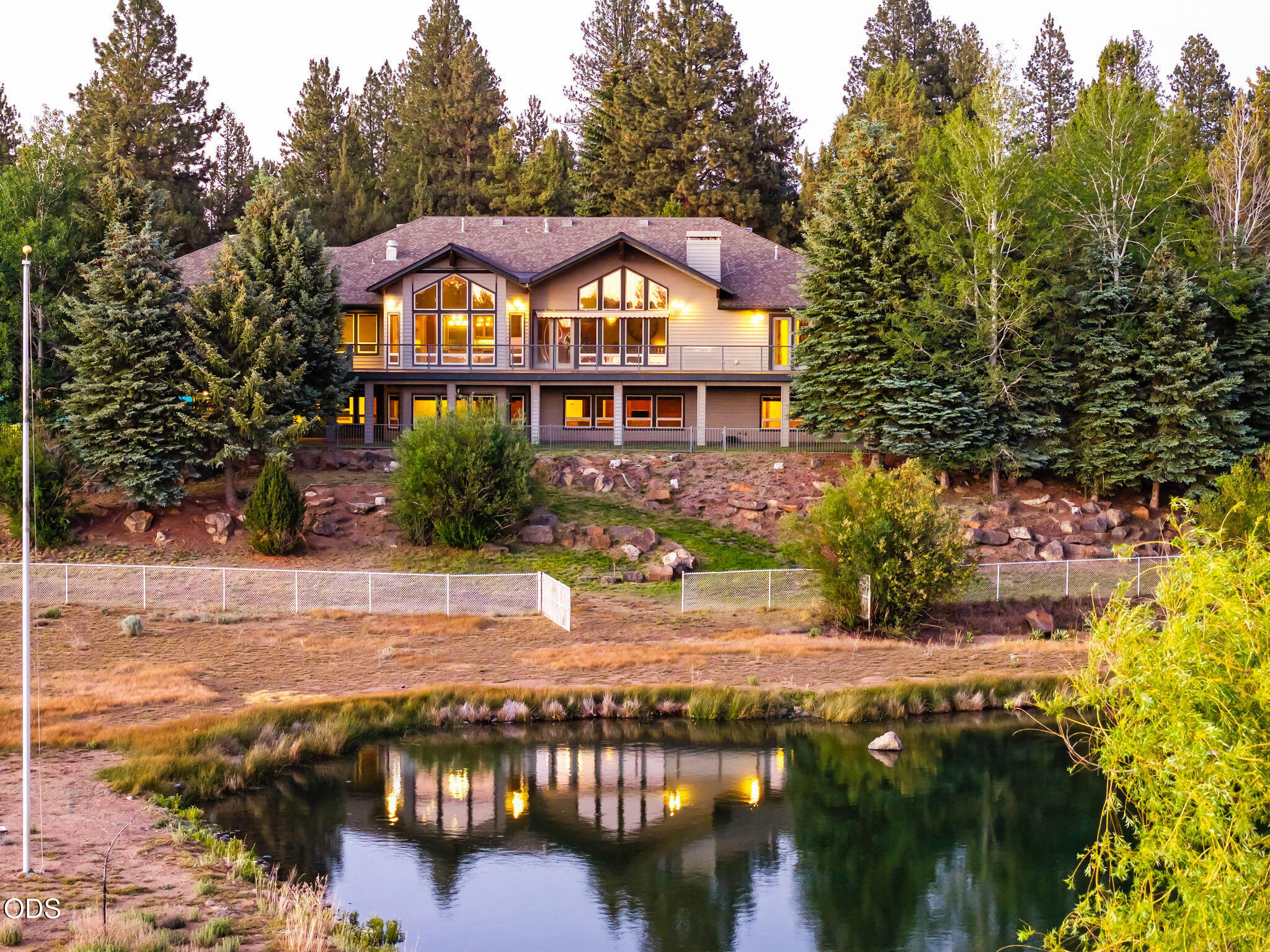 21955 Rickard Road Bend, OR 97702 - Photo 1 of 50
