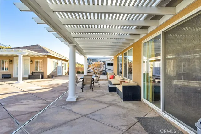 $799,900 | 12389 Winesap Road, Apple Valley, CA 92308