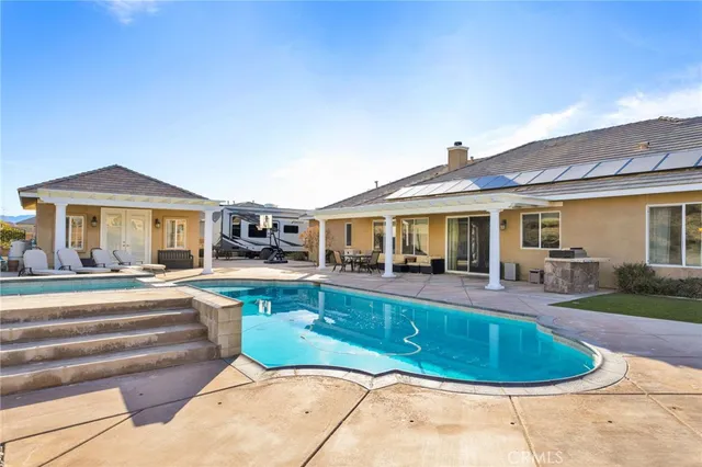 $799,900 | 12389 Winesap Road, Apple Valley, CA 92308