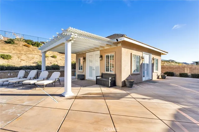 $799,900 | 12389 Winesap Road, Apple Valley, CA 92308