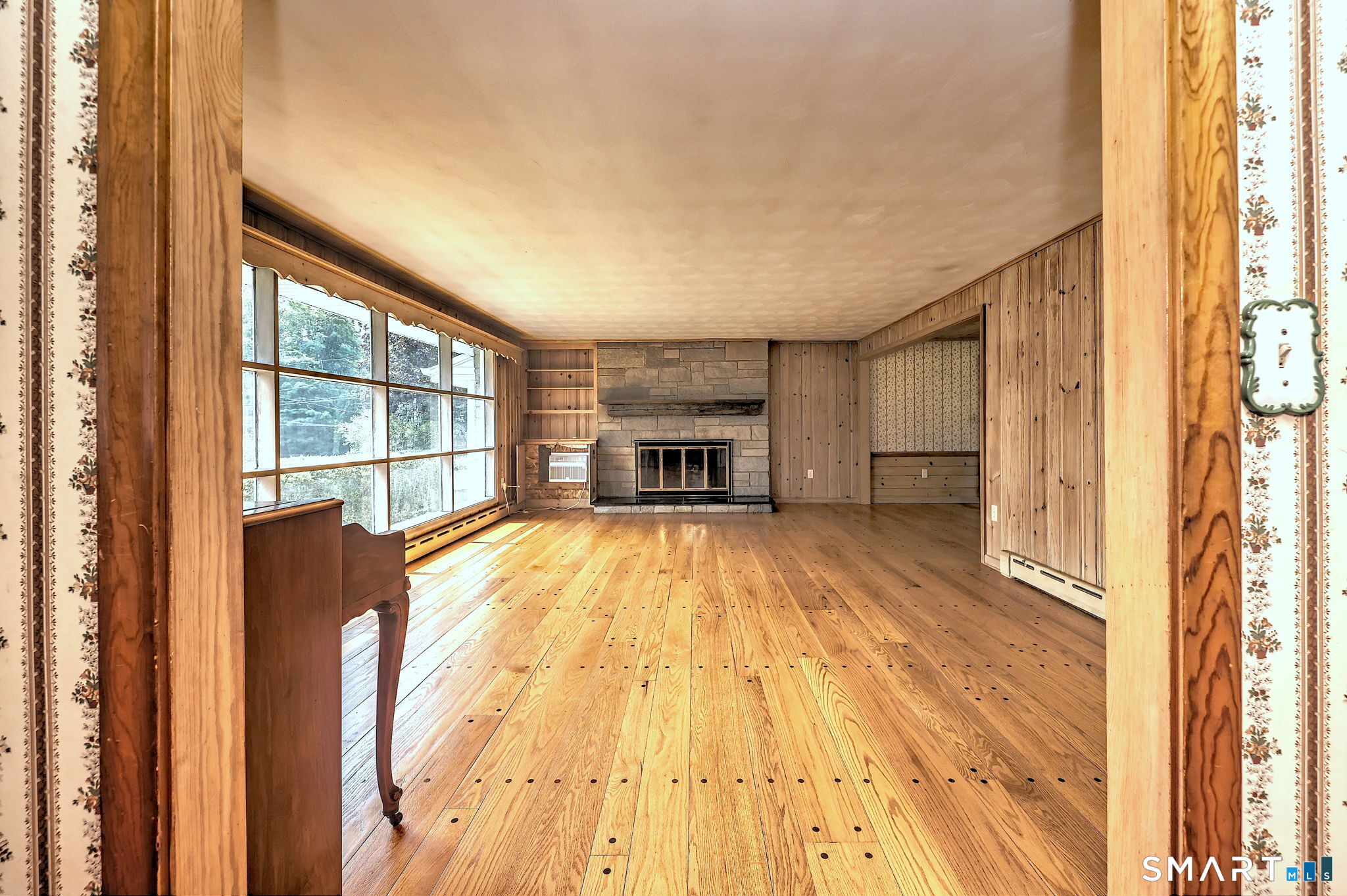 380 Still Hill Road Hamden, CT 06518 - Photo 3 of 40 Gallery Image 3