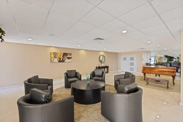 $399,000 | 1147 Hillsboro Mile, Unit 309, Hillsboro Beach, FL 33062