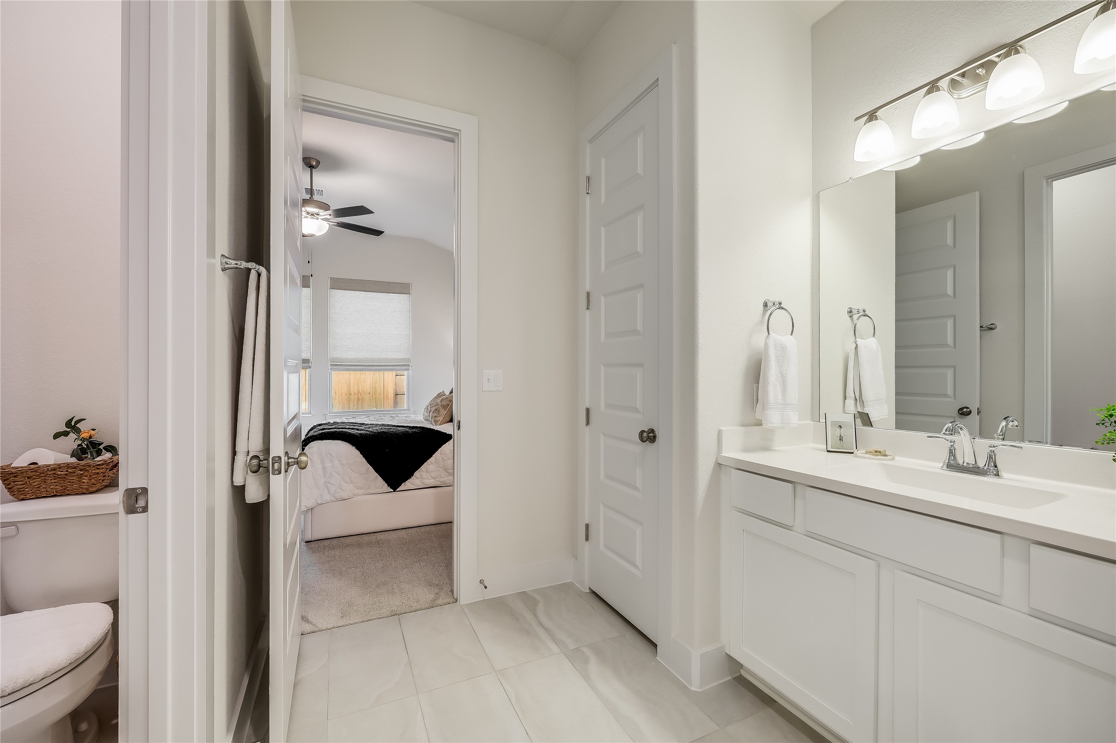 8400 Skytex Street Austin, TX 78744 - Photo 31 of 37