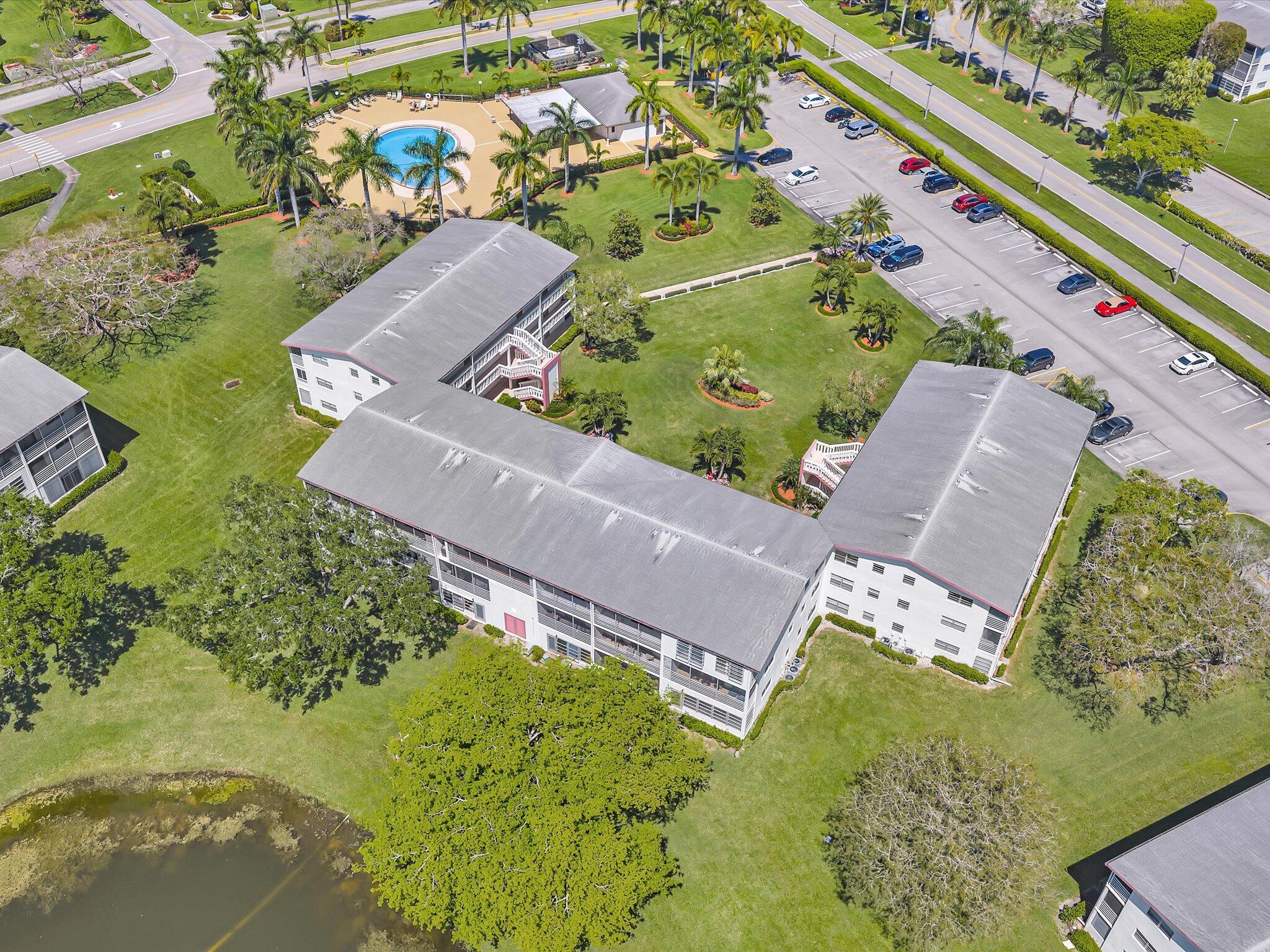 288 Fanshaw Drive, Unit G Boca Raton, FL 33434 - Photo 31 of 49 -