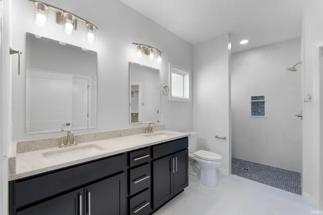 $410,000 | 2001 Bogey Court, Auburn, IN 46706