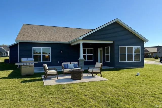 $410,000 | 2001 Bogey Court, Auburn, IN 46706