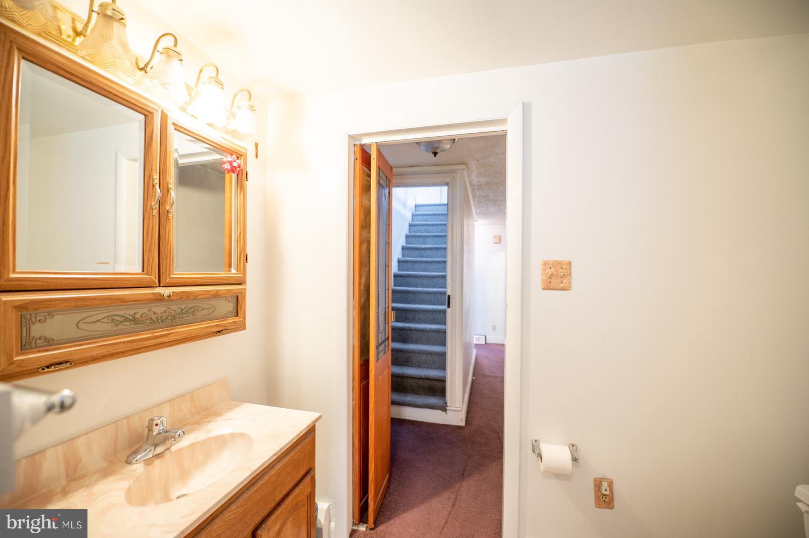112 South Main Street Spring City, PA 19475 - Photo 27 of 30 Full bath