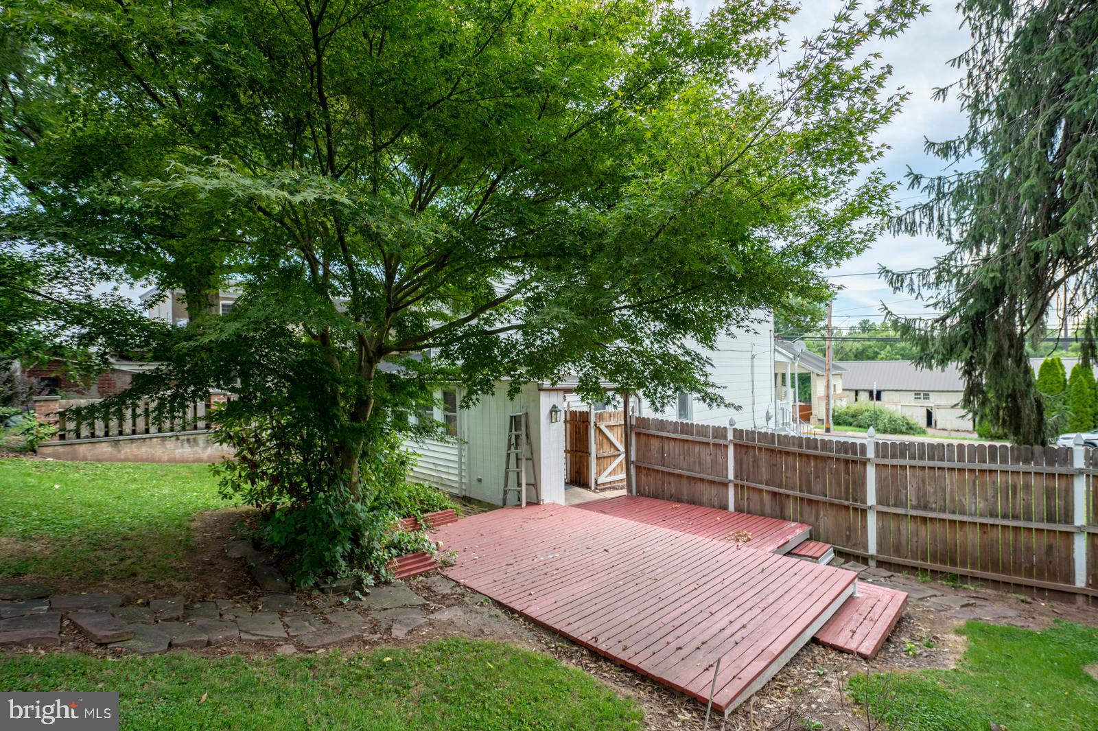 112 South Main Street Spring City, PA 19475 - Photo 9 of 30 2 tiered deck