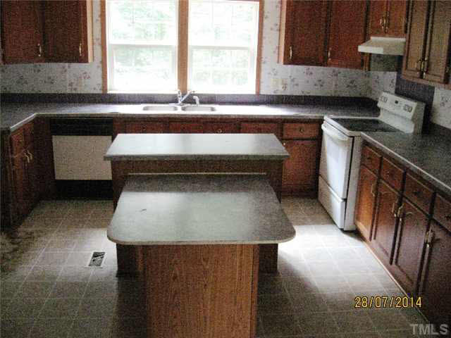 1329 Yakimas Road Raleigh, NC 27603 - Photo 3 of 9