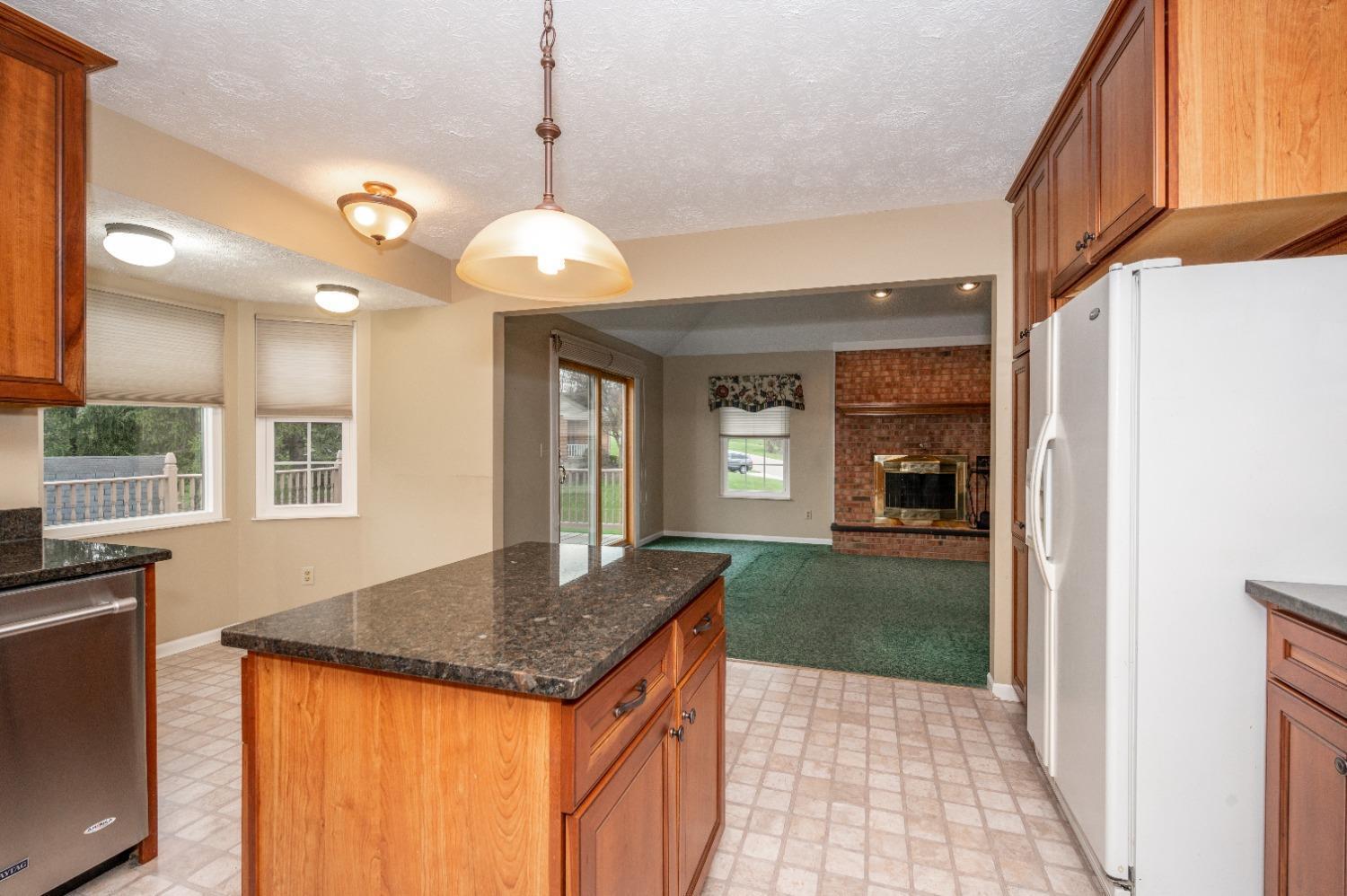 6292 Berauer Road Cincinnati, OH 45248 - Photo 13 of 48