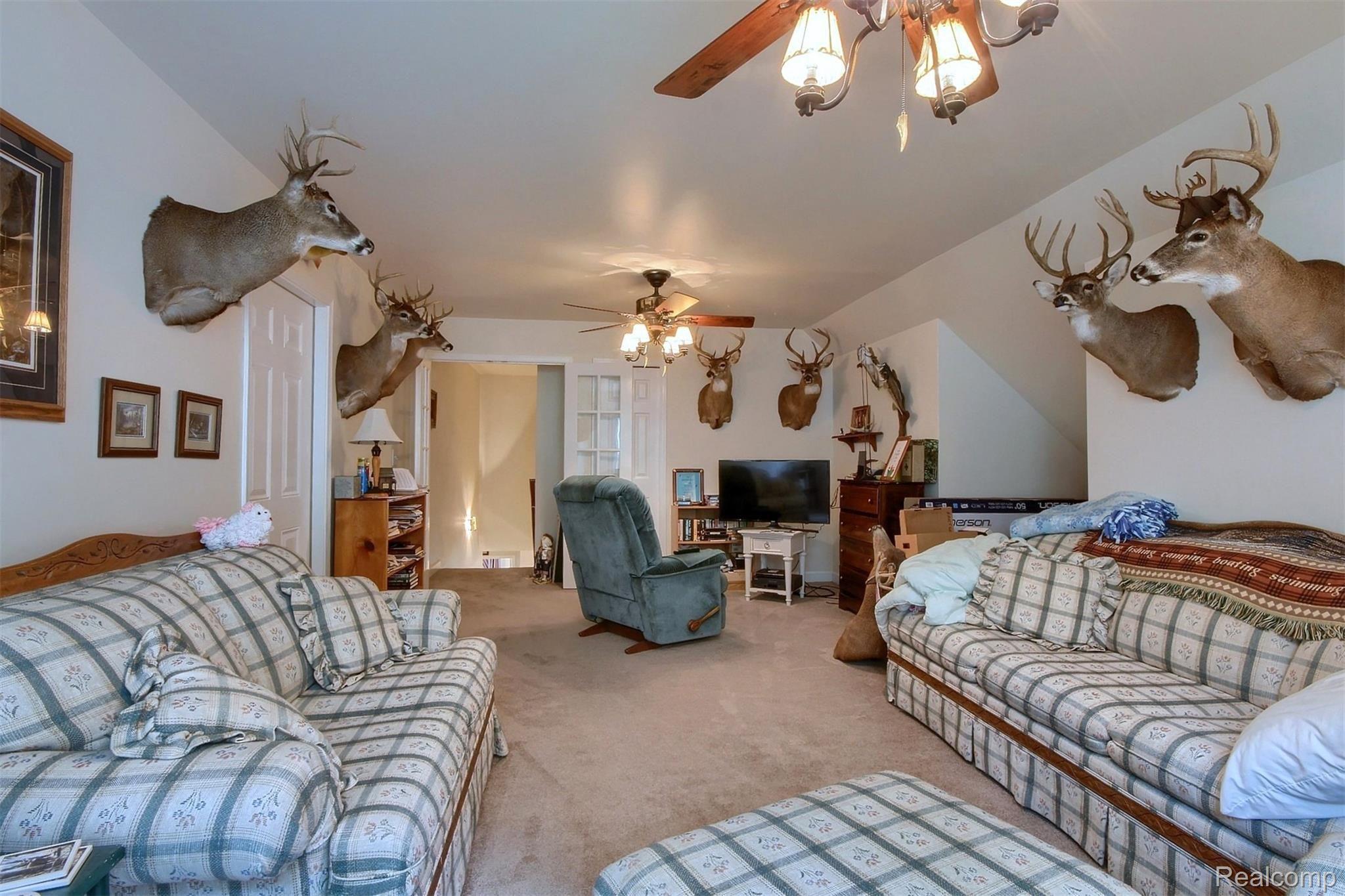 29098 Crawford Road Romulus, MI 48174 - Photo 28 of 38 28-Bonus Room 2nd View.jpg