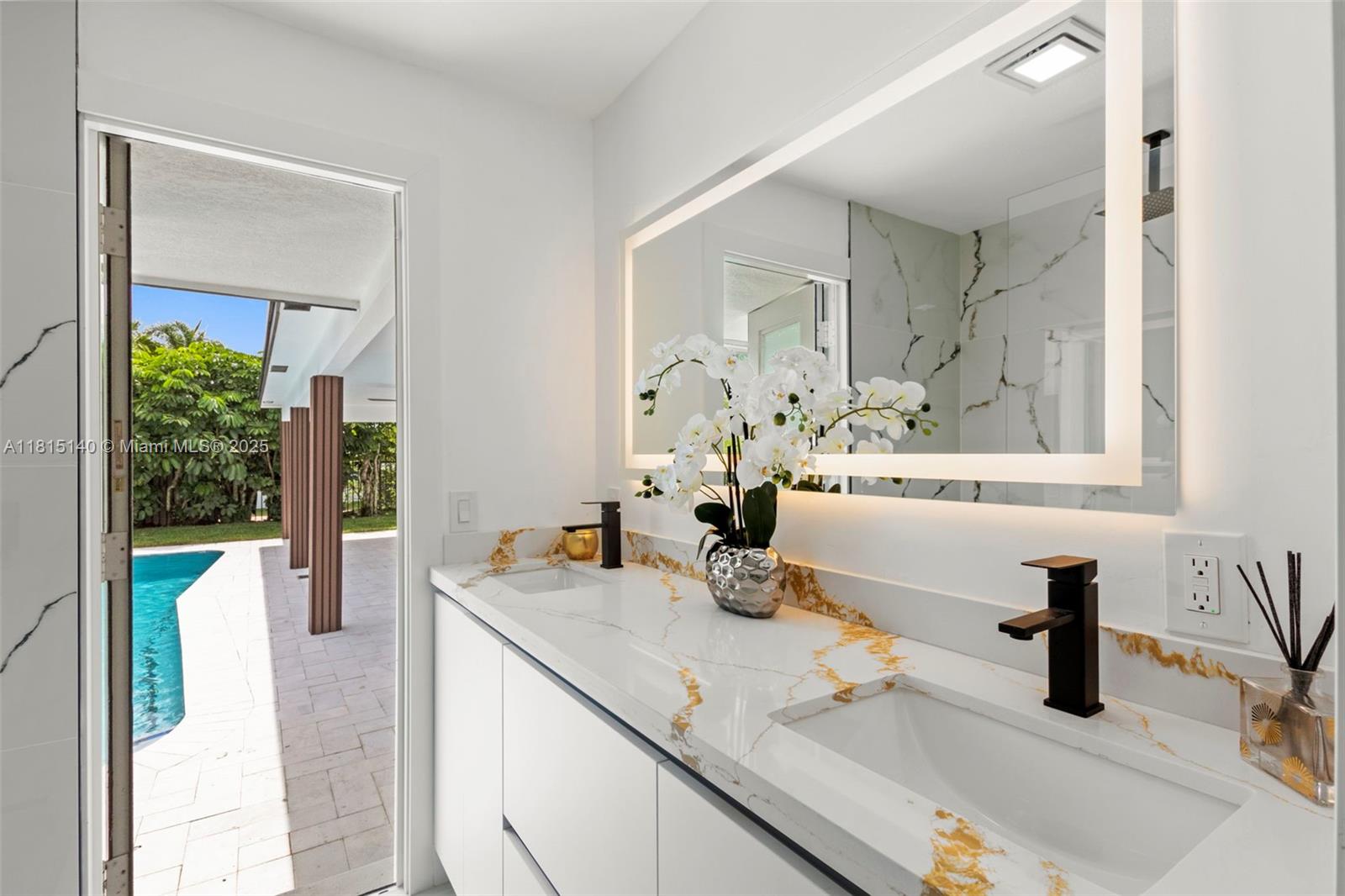 1365 Southwest 14th Street Boca Raton, FL 33486 - Photo 3 of 32