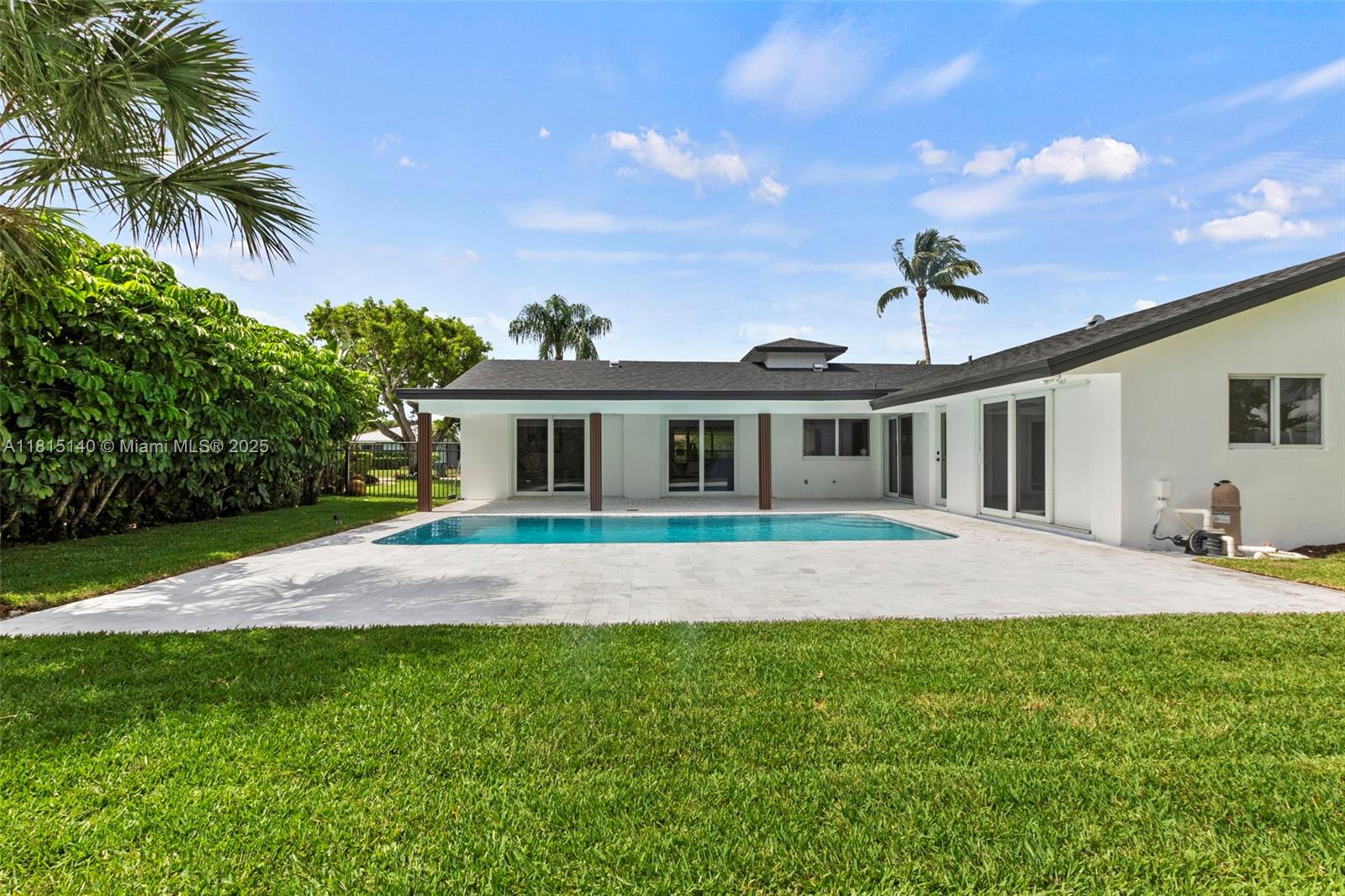 1365 Southwest 14th Street Boca Raton, FL 33486 - Photo 5 of 32