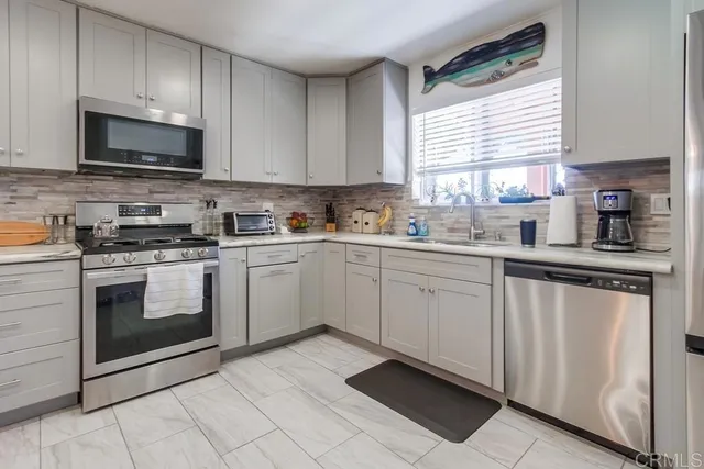 $830,000 | 3018 Thunder Drive, Oceanside, CA 92056